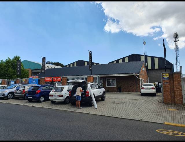 1,423M² FACTORY TO LET IN STIKLAND INDUSTRIAL